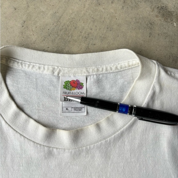 Vintage Y2K Graphic tee | Size XL - Picture 4 of 5